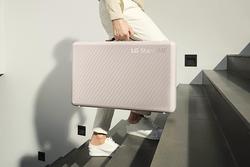 LG 27LX5QKNA TVs product image 2