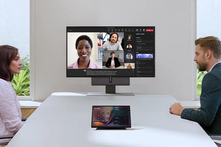Business people use LG Express Room Video Conferencing Solution