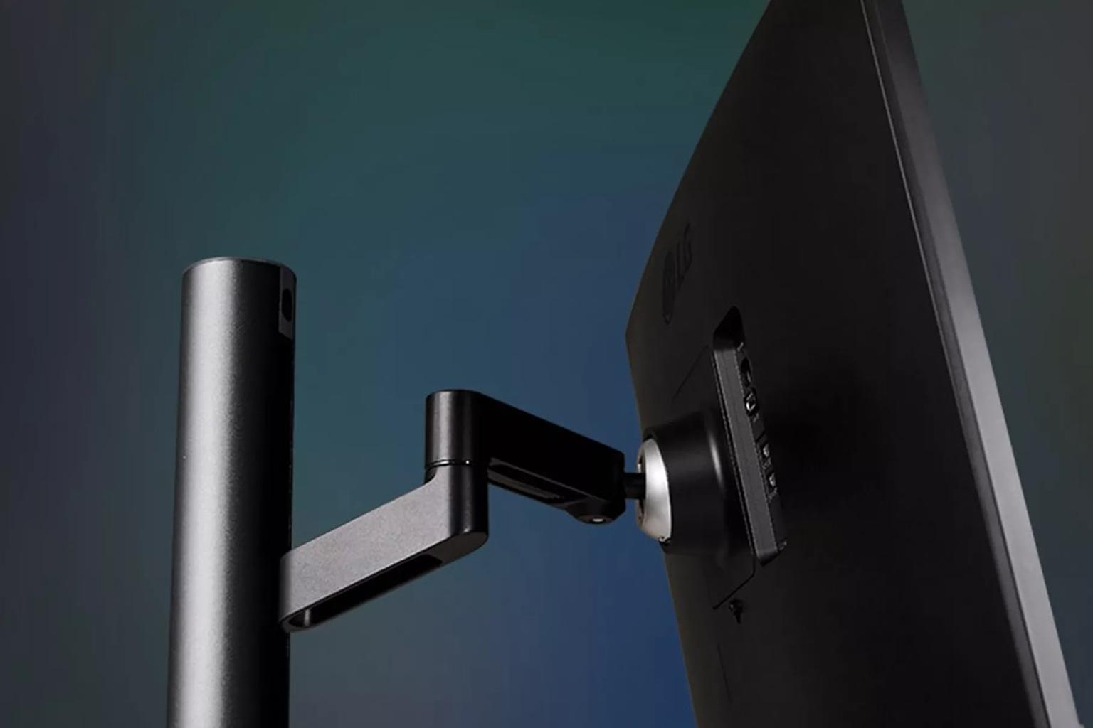 Full Movement of Display