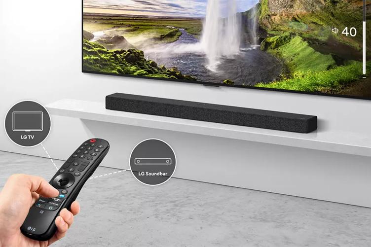 LG SPD7R 7.1 Channel High Res Audio Sound Bar with Rear Speaker Kit