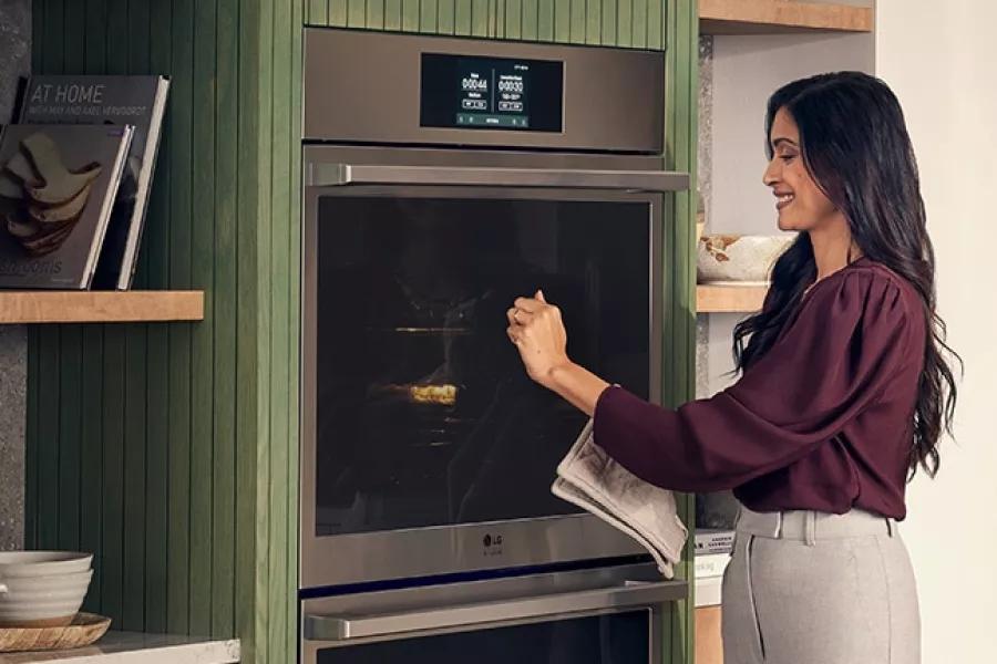 Knock Twice to See Whats Cooking