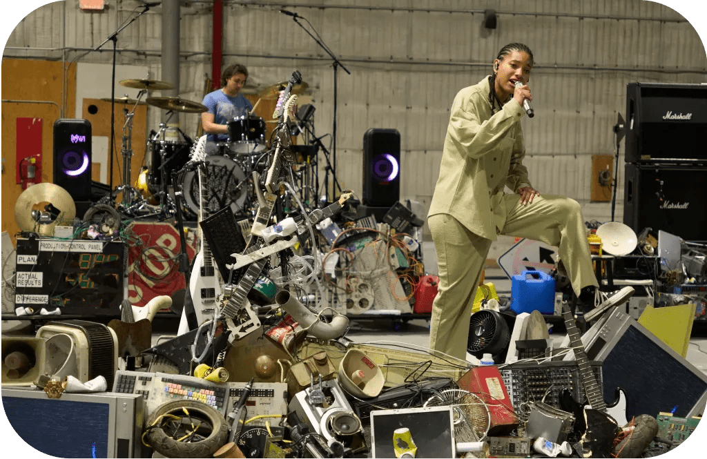 Willow Smith performing.