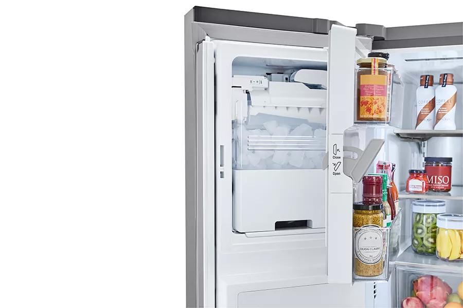 https://media.us.lg.com/transform/55ce5c90-86d9-4401-a4b2-a3e141aed3f5/Refrigerator_Slim_SpacePlus_Ice_System_Open_Filled_features_900x600