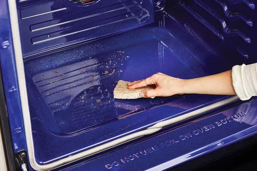 Keep your oven clean without the elbow grease