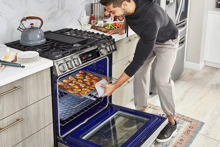 LG 6.3 Cu. ft. Smart Wi-Fi Enabled Probake Convection Instaview Dual Fuel Slide-in Range with Air Fry