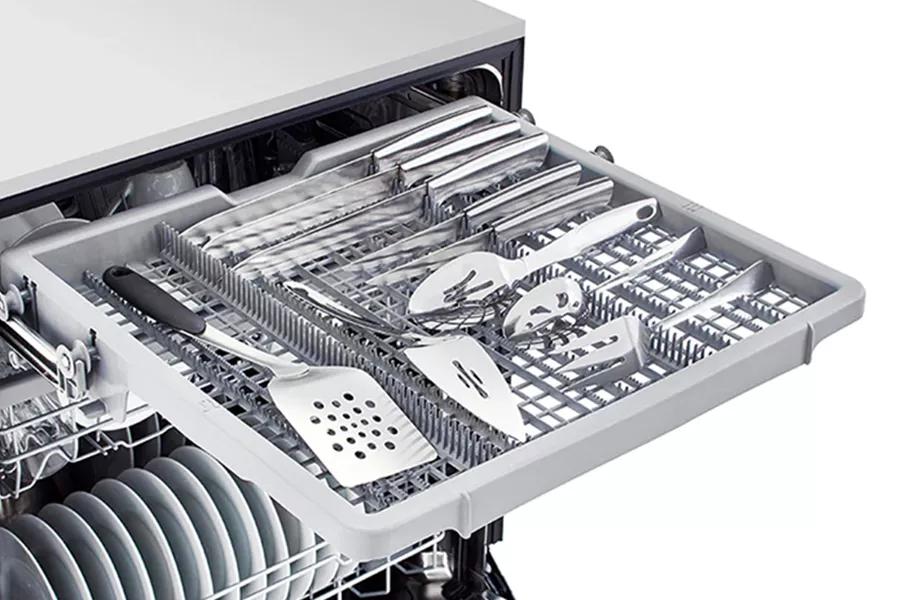 Make cleanup easy with this spacious dishwasher