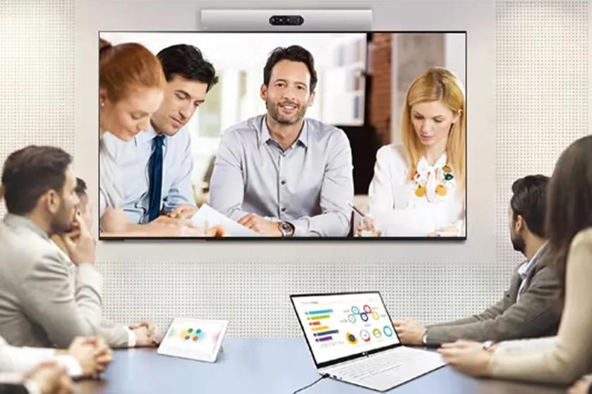cisco compatible people in conference room using cisco and lg display for video conferencing