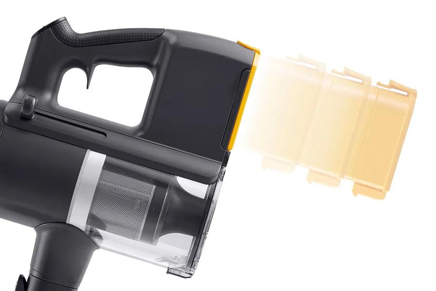 Detachable quick-release battery provides up to 100 minutes1 of strong performance.