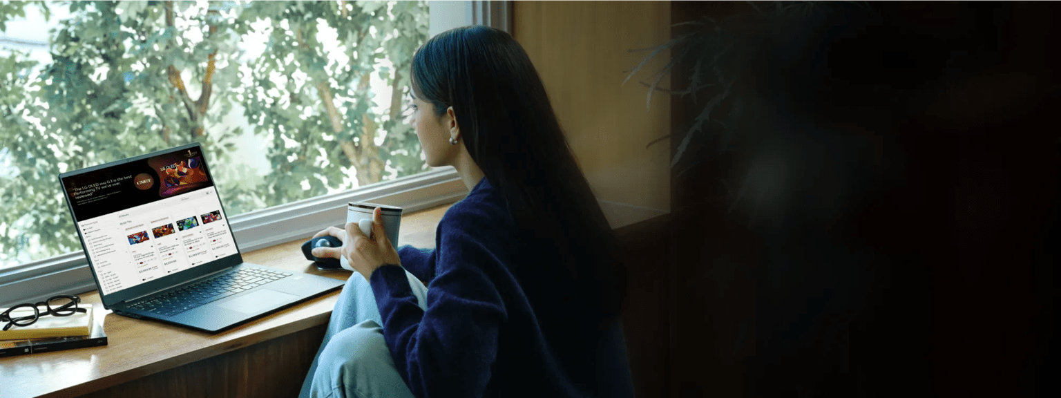 woman browsing lg.com, membership rewards