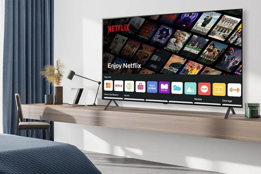 Hotel room with an LG TV displaying the Netflix welcome screen.