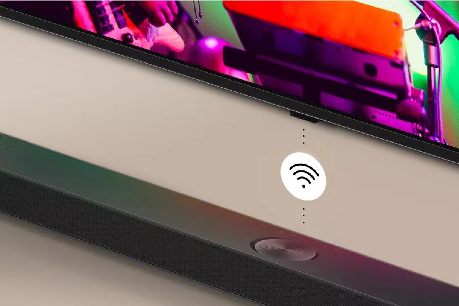 Soundbar communicating wirelessly to LG QNED TV