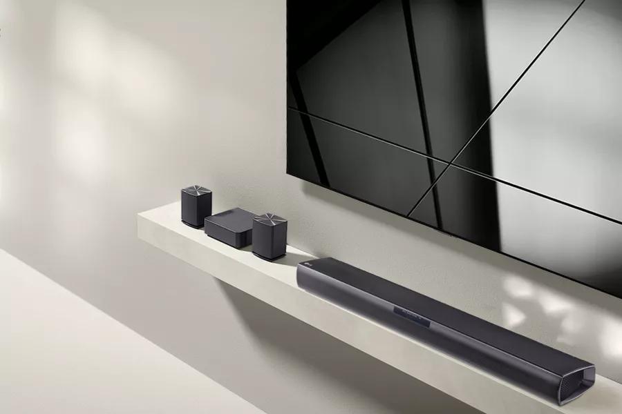 LG 4.1 ch Sound Bar with Rear Speaker Kit SQC4R LG USA