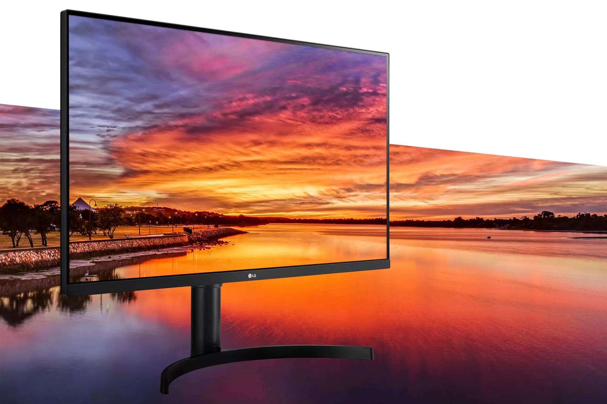 LG 32 Class QHD IPS Monitor