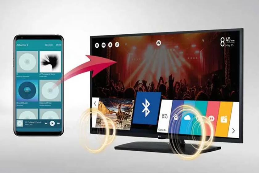 Smartphone connecting to a television via Bluetooth, showing music and concert imagery.