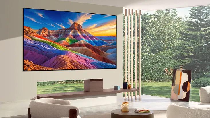 LG TV featuring brightness performance in bright environments is illustrated through a sunlit living room scene, where vivid on-screen expression and clear contrast remain visible despite strong ambient light.