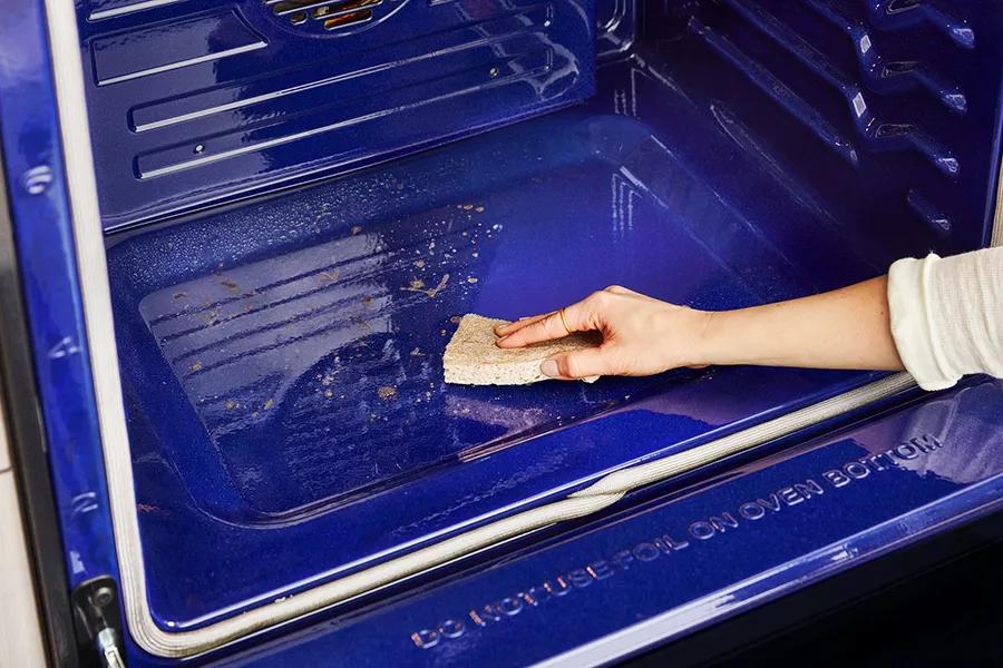 Keep Your Oven Clean without the Elbow Grease