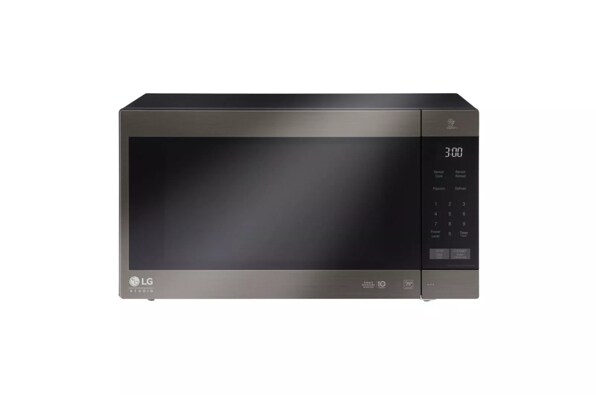 LG STUDIO 2.0 cu. ft. NeoChef™ Countertop Microwave with Smart Inverter and EasyClean®