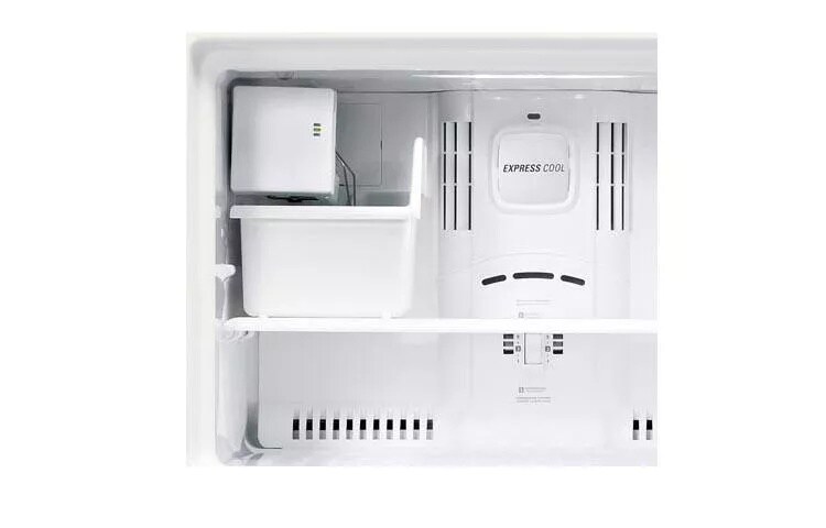 20 cu. ft. Large Capacity Top Freezer Refrigerator w/Ice Maker (Fits a 30" Opening)