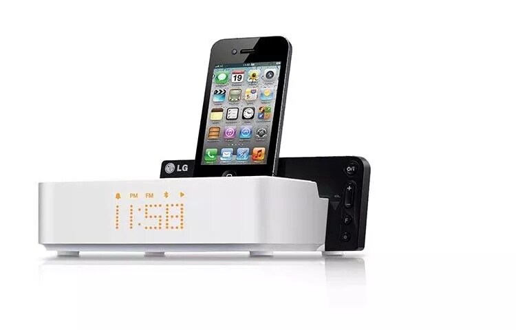 LG 8W iPod® Dock with Bluetooth® Streaming