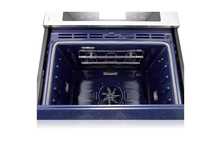 4.7 cu.ft. Capacity 30" Built-in Single Wall Oven with LCD Display and Crisp Convection