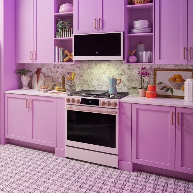 LG STUDIO 6.3 cu. ft. InstaView® Gas Slide-in Range with ProBake Convection® and Air Fry

