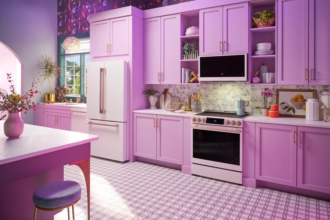 LG STUDIO 6.3 cu. ft. InstaView® Electric Slide-in Range with ProBake Convection® and Air Fry
