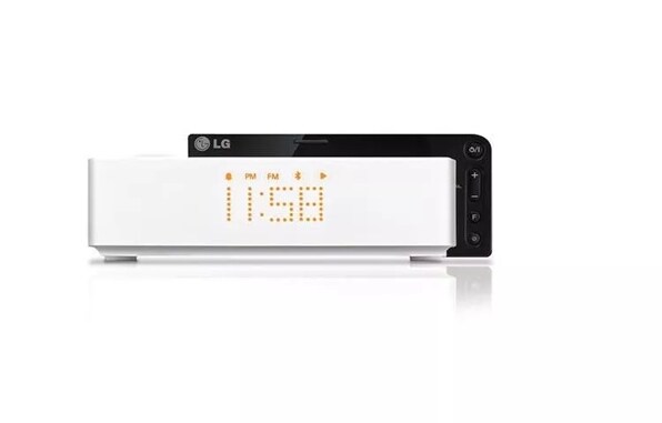 LG 8W iPod® Dock with Bluetooth® Streaming