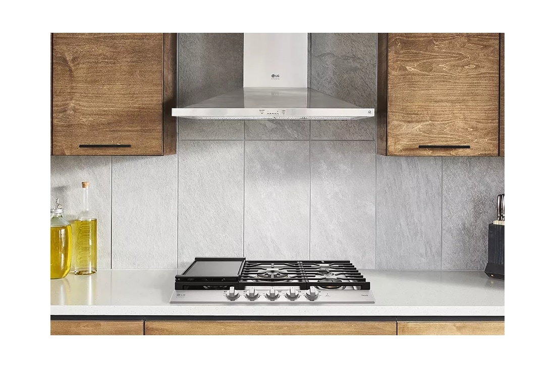 LG STUDIO 36” UltraHeat™ Gas Cooktop with EasyClean®