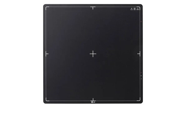 17HQ701G-BP Product Gallery Image Front view