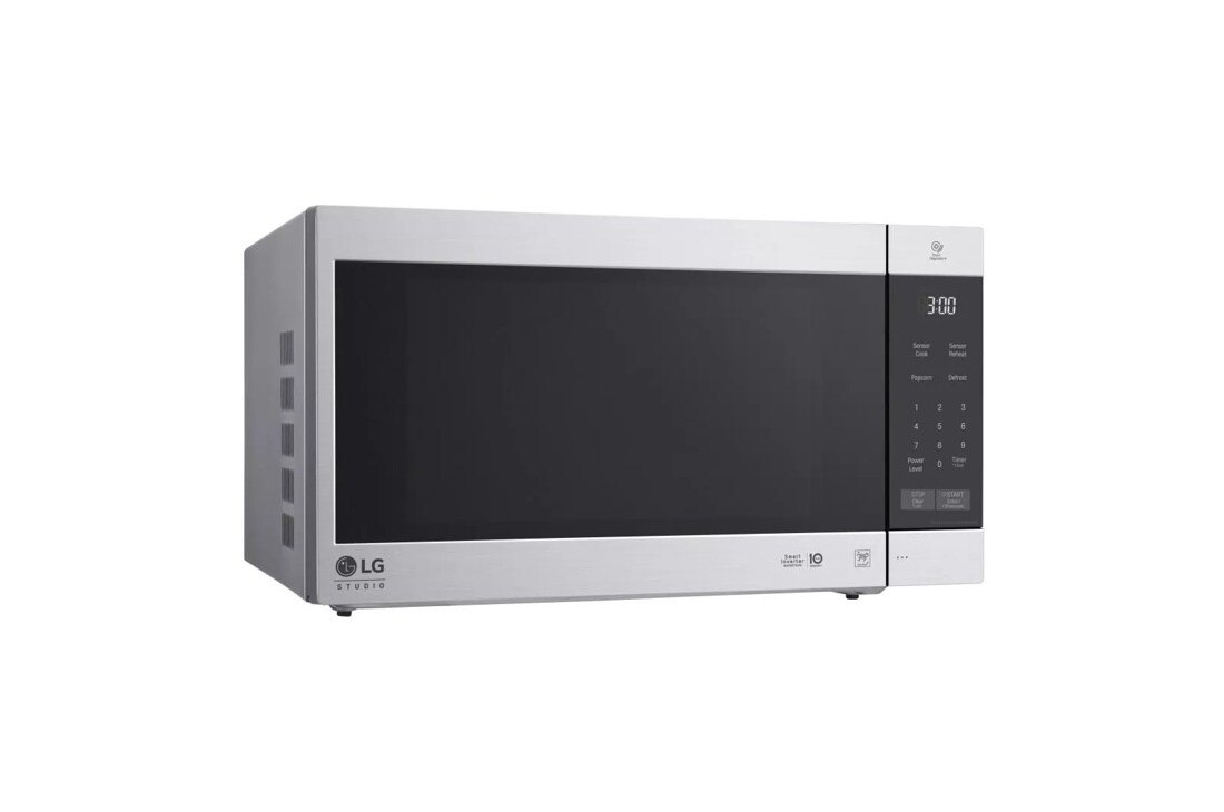 LG STUDIO 2.0 cu. ft. NeoChef™ Countertop Microwave with Smart Inverter and EasyClean®
