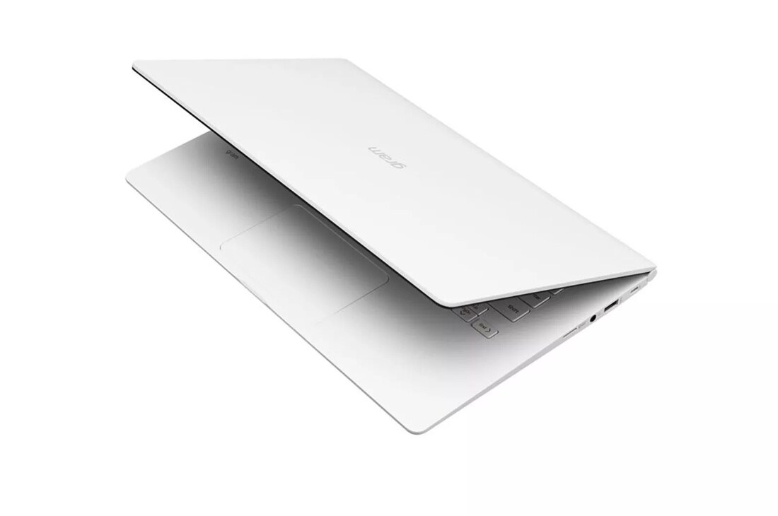 LG gram 14” Ultra-Lightweight Laptop with Intel® Core™ i5 processor