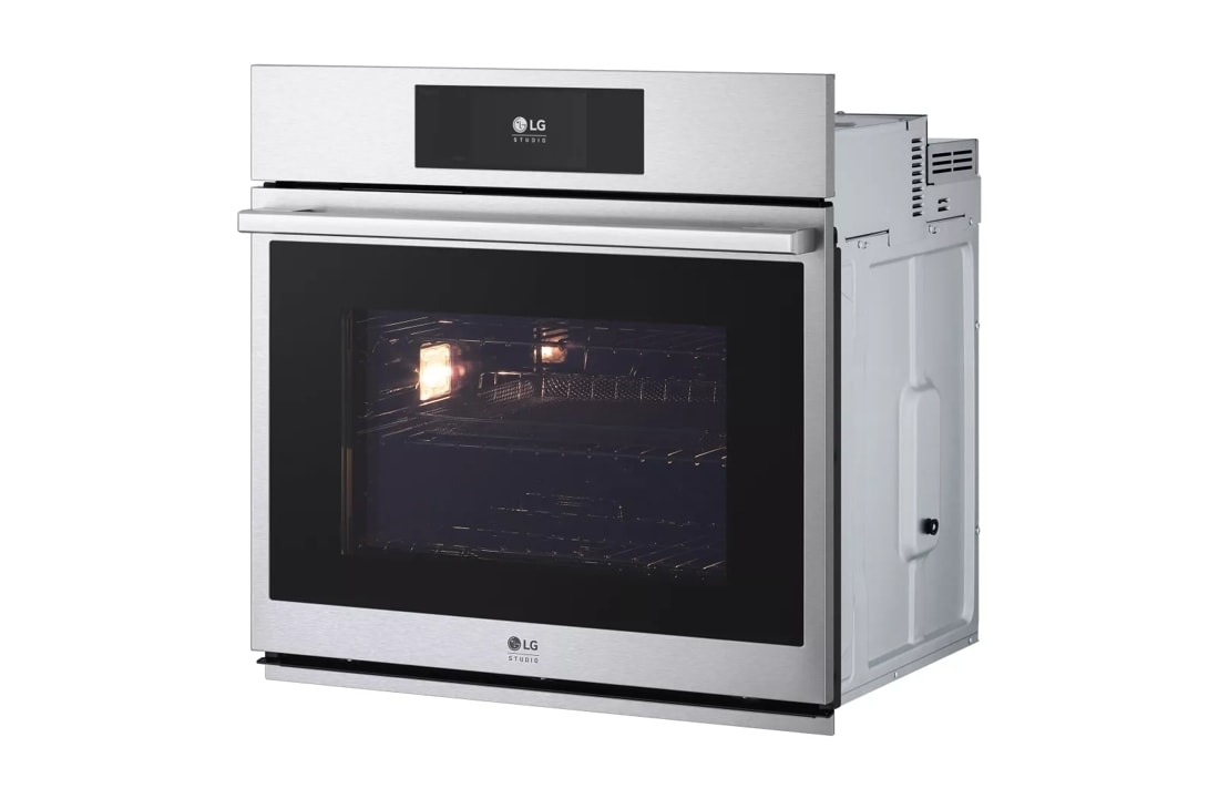 Oven with air clearance fryer built in