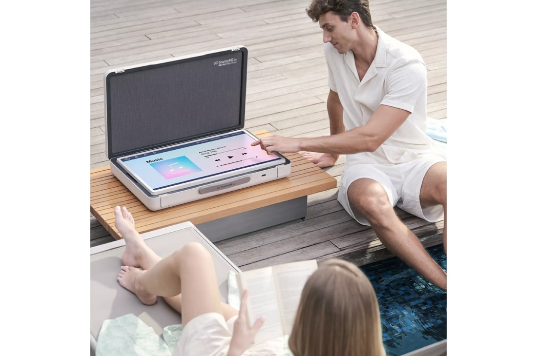 LG StanbyME Go 27 Briefcase Design Touch Screen