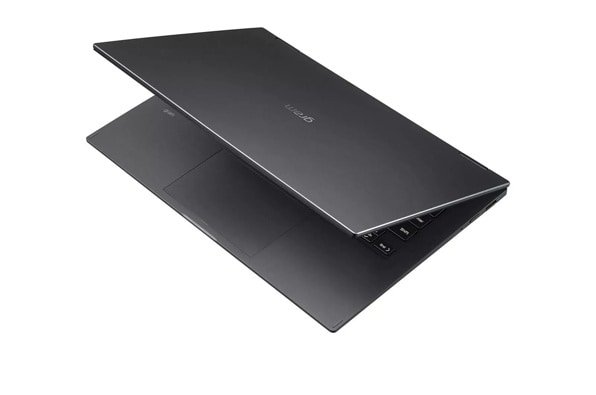 新品並 LG gram 14 core i3 11th 8GB 通電70時間程 LG gram Style 14” OLED Laptop - Intel 13th Gen Core i7 Evo