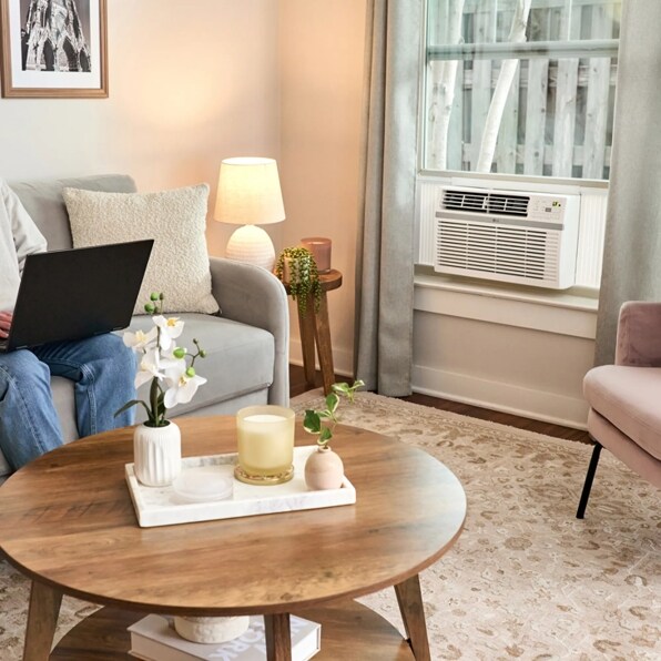 Can You Put a Window Air Conditioner on a Table? Expert Tips – buzzlyo