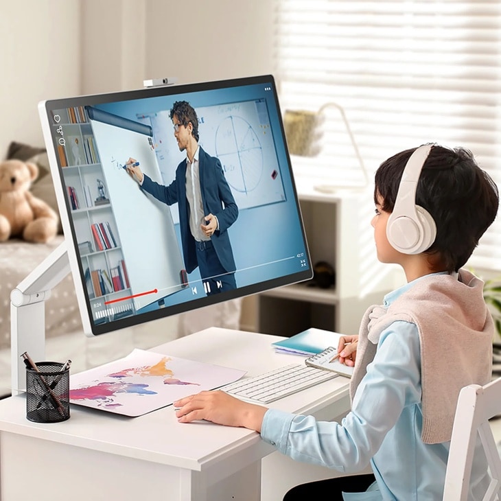 32 Inch Smart Monitor Swing - 32U889SA-W | LG USA