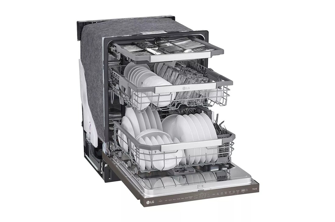 Smart Top Control Dishwasher with QuadWash® Pro, Dynamic Dry™ and TrueSteam®