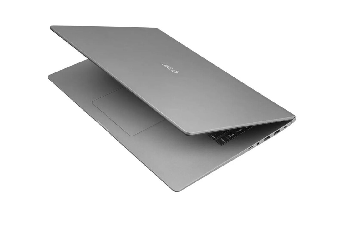LG gram 17" Ultra-Lightweight Laptop with Intel® Core™ i7 processor and 1TB NVMe SSD