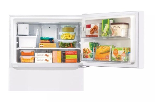 LG65型 LG LTCS24223W: Large 33 Inch Wide Top Freezer Refrigerator