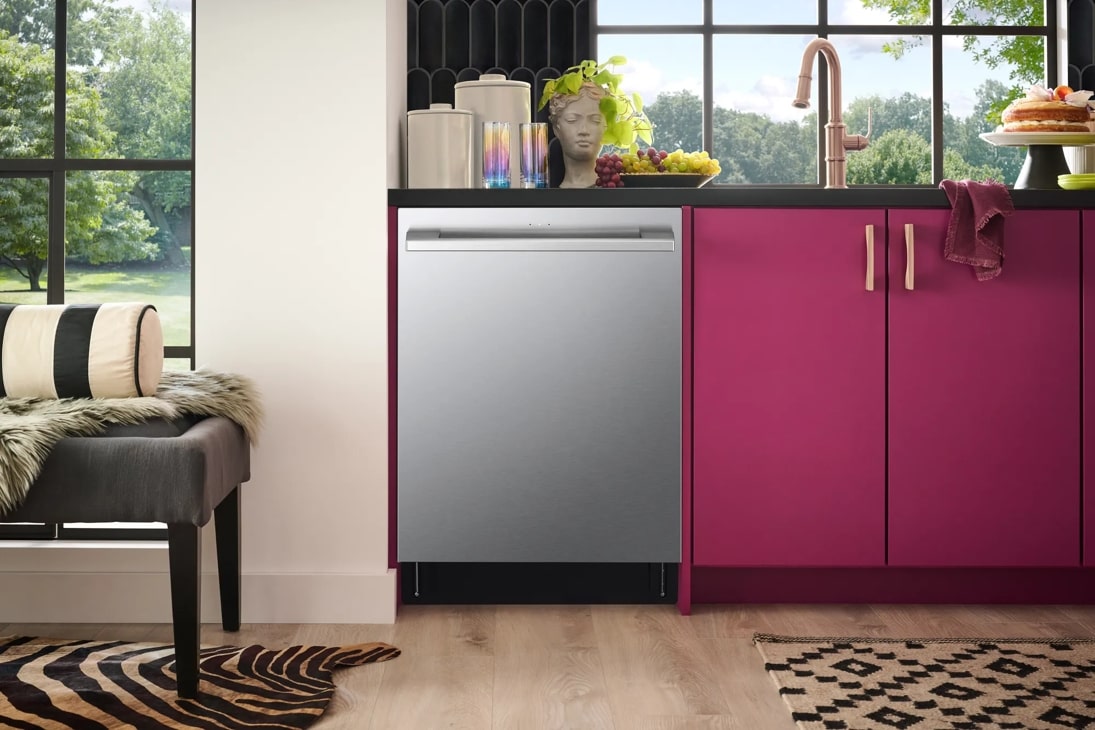 LG STUDIO Smart Top Control Dishwasher with 1 Hour Wash Dry QuadWash Pro TrueSteam and Dynamic Heat Dry