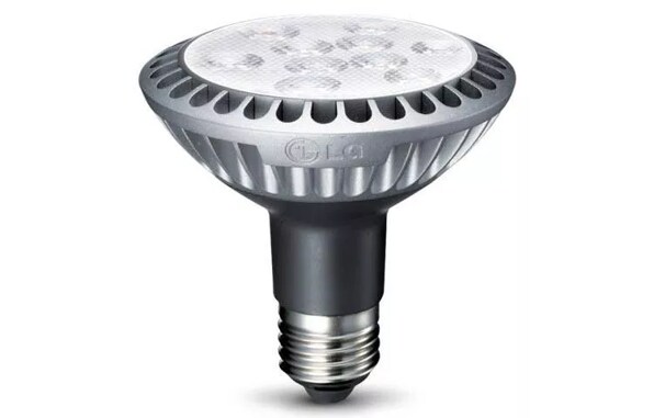 LGE-13PAR30-30-25: 13W LED PAR30 Light Bulb 3000K (75W Equivalent), 25° Beam Angle