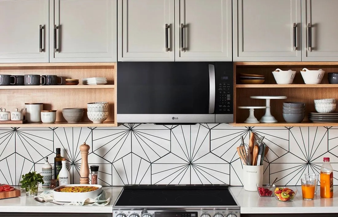 MVEM1721F Lifestyle Kitchen Image