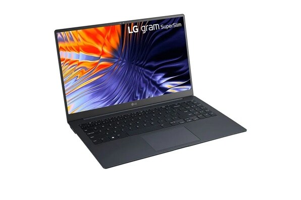 LG gram Core i5 8250U 8GBメモリ 256GB+500GB LG gram 15” Ultra-Lightweight and Slim Laptop with 11th Gen