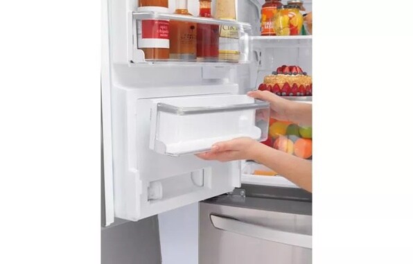 LG LMXS30786S: 4-Door French Door Refrigerator w/CustomChill