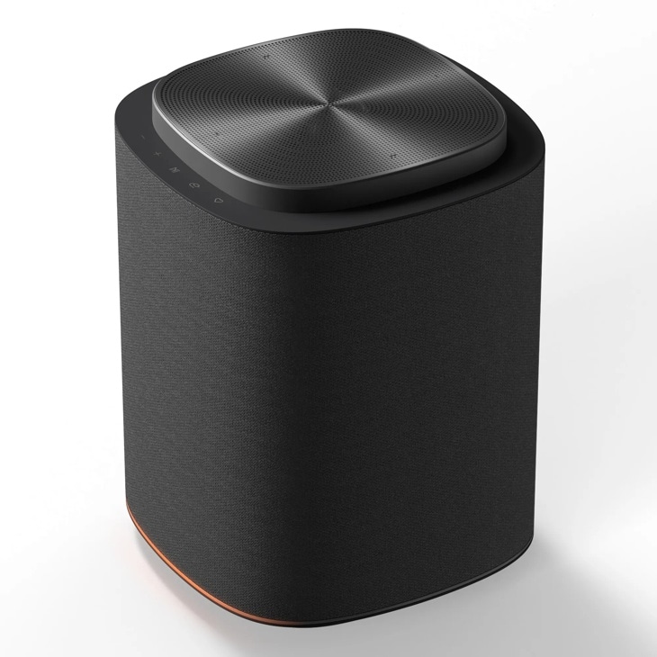 Top-down
angled shot
of the LG
Sound Suite
M5 Wireless
Speaker.
