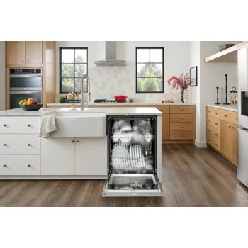 Lifestyle Image Open LDNPQ445S Dishwasher