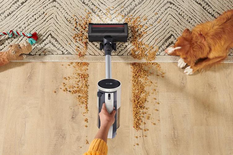 Automatically Detects Carpet or Hard Floors
