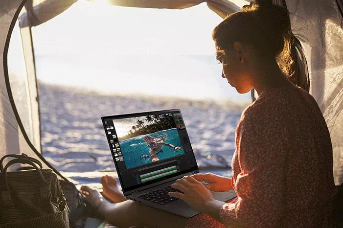 Battery That Hustles With You