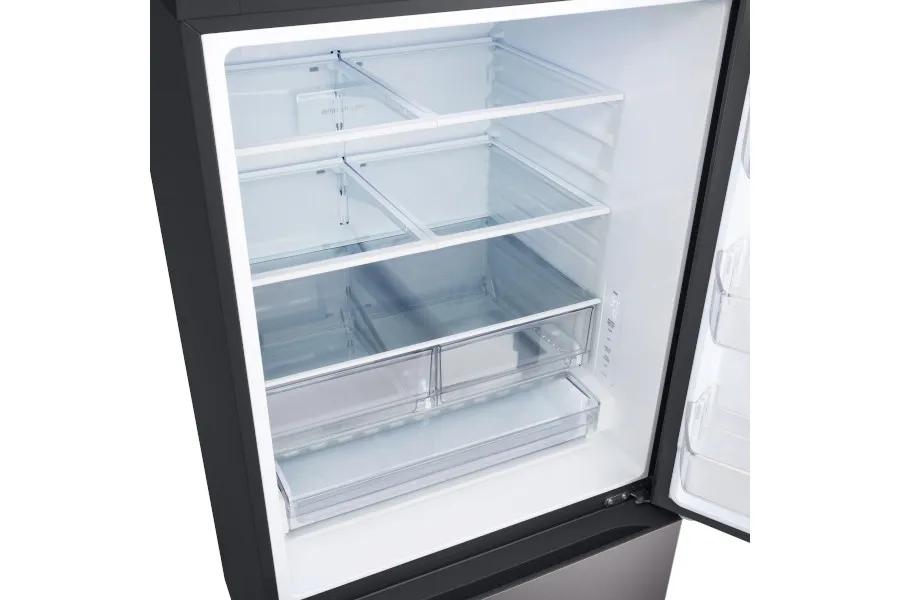 Product image showing crisper drawers