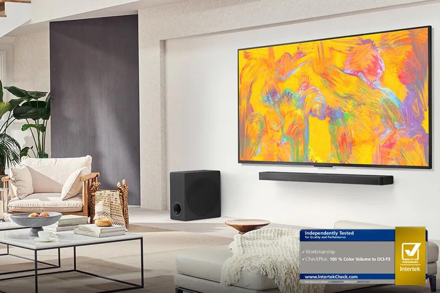 
Independently Tested
for Quality and Performance
Workmanship
CheckPlus: 100% Color Volume to DCH-P3
www.IntertekCheck.com
Intertek